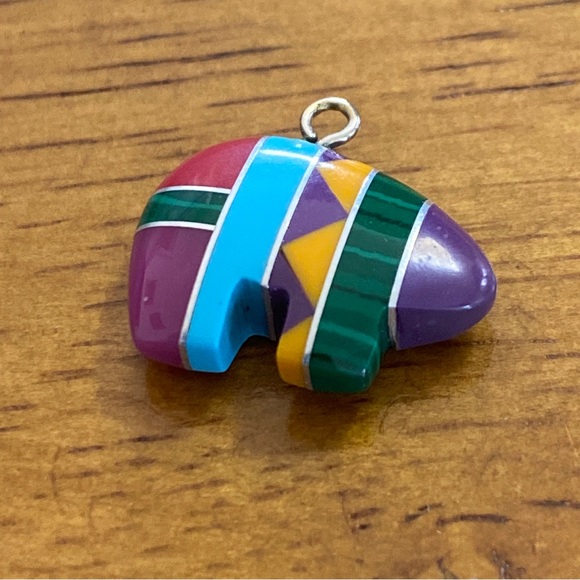Multi Color Stone Bear pendant - Picture 2 of 3